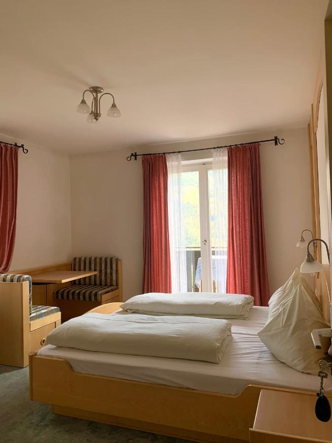 Bed and Breakfast Garni Rika Парчинес Экстерьер фото
