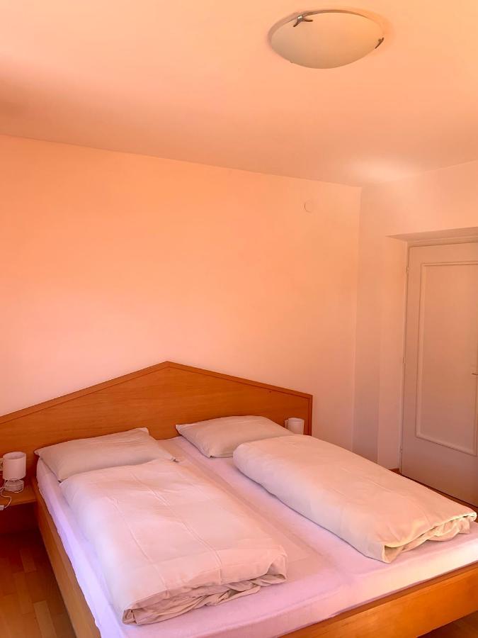 Bed and Breakfast Garni Rika Парчинес Экстерьер фото
