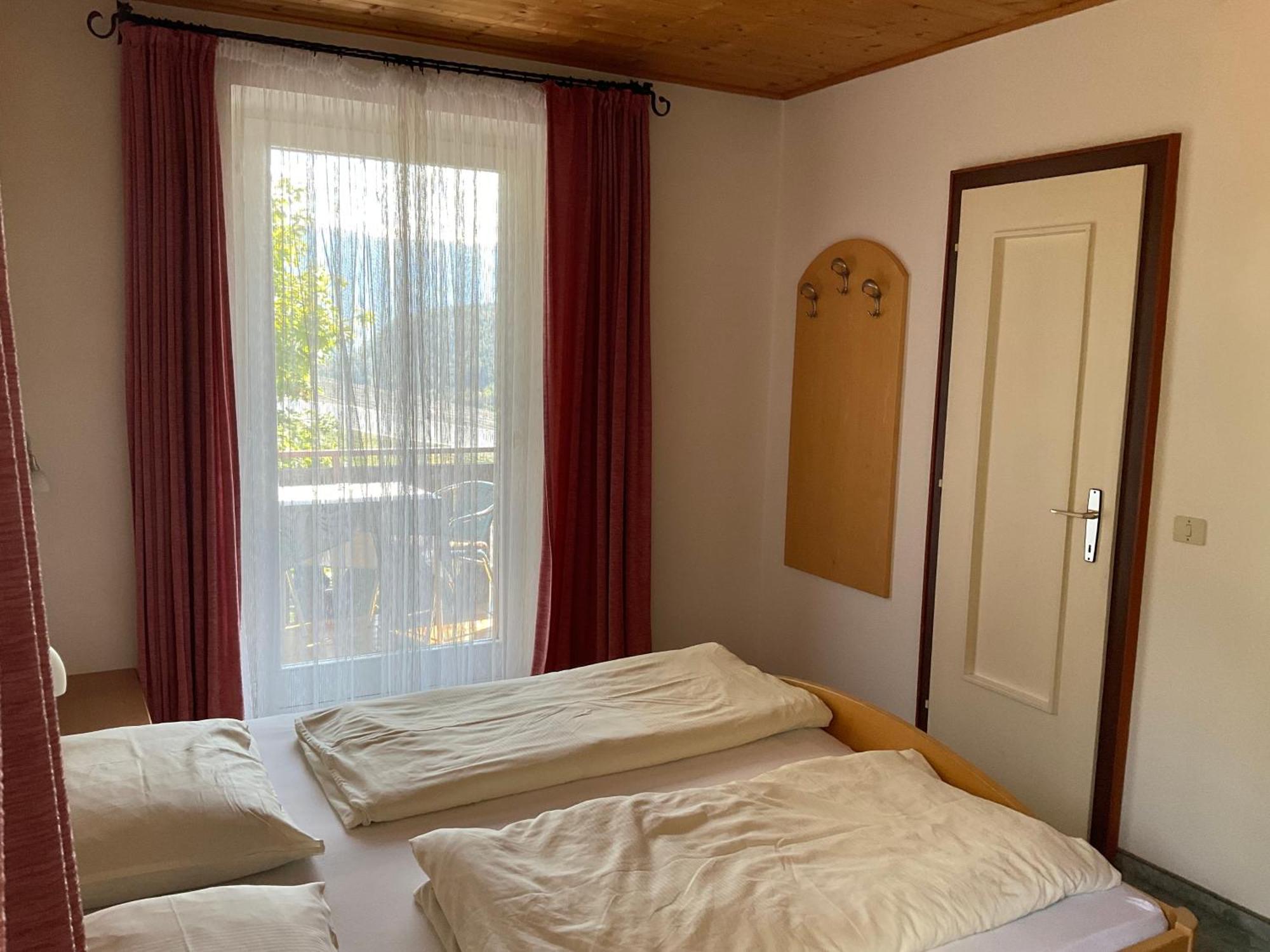Bed and Breakfast Garni Rika Парчинес Экстерьер фото
